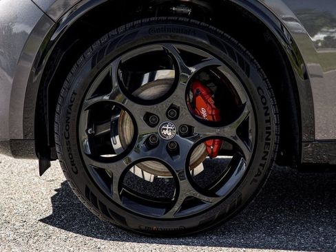 New 2025 Alfa Romeo Stelvio Sprint image 15