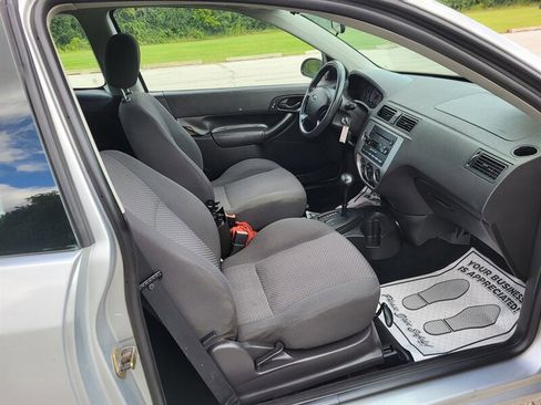 Used 2005 Ford Focus SE image 13