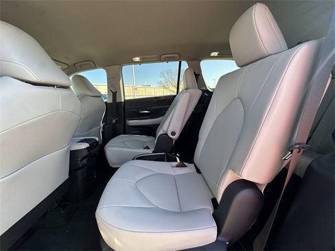 New 2026 Toyota Grand Highlander XLE image 24