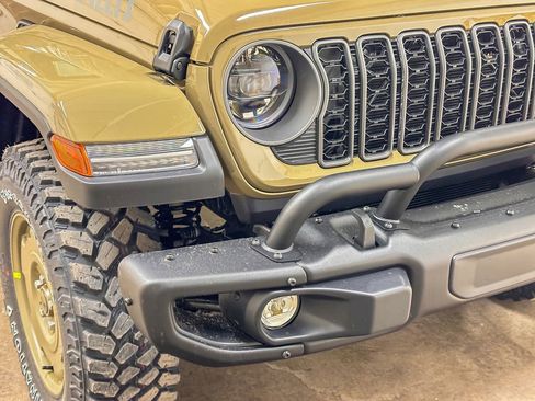 New 2026 Jeep Gladiator Sport image 12