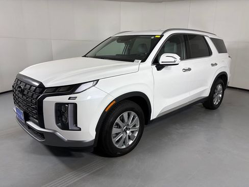 Used 2025 Hyundai Palisade SEL FWD image 4