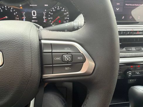 Used 2025 Jeep Compass Latitude AWD/4WD image 22