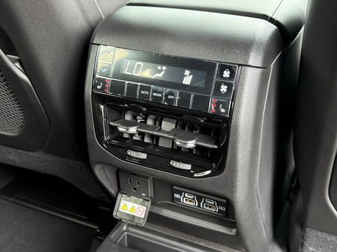 New 2025 Jeep Grand Cherokee L Limited w/ Luxury Tech Group II image 14