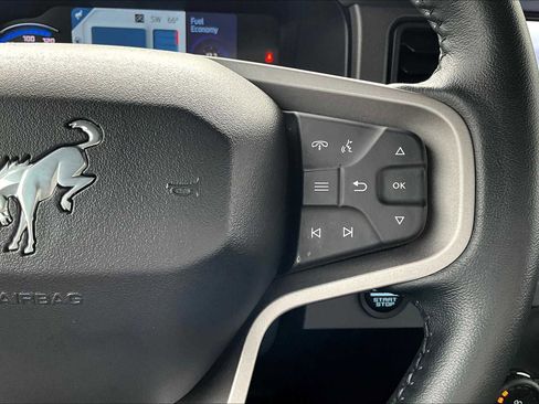 Certified 2024 Ford Bronco Black Diamond image 22