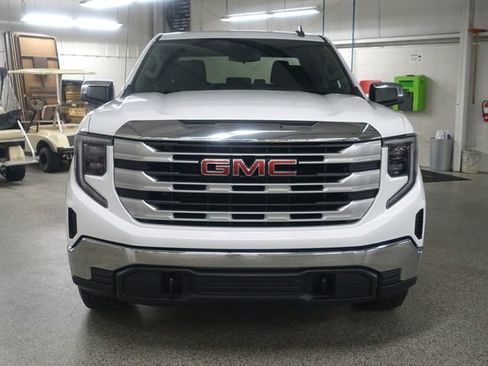 Used 2023 GMC Sierra 1500 SLE AWD/4WD image 2