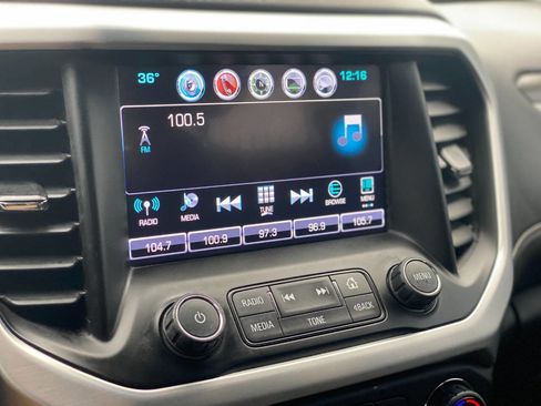 Used 2018 GMC Acadia SLT image 14