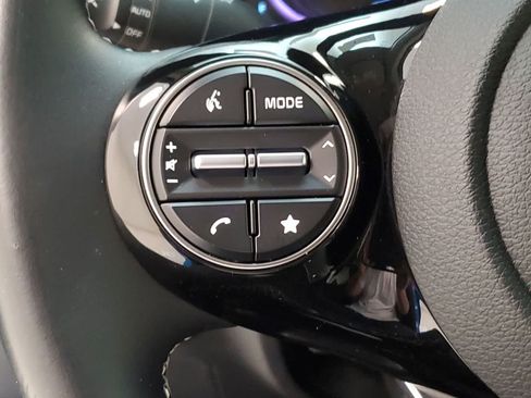 Used 2024 Kia Soul GT-Line FWD image 11