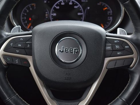 Used 2017 Jeep Grand Cherokee Limited w/ Luxury Group II AWD/4WD image 15
