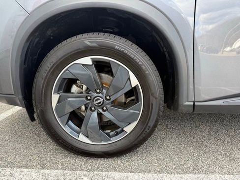 Certified 2024 Nissan Rogue SV image 14