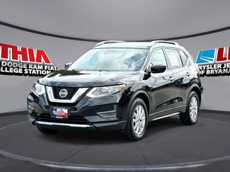 Used 2019 Nissan Rogue S w/ Special Edition Package FWD video 1