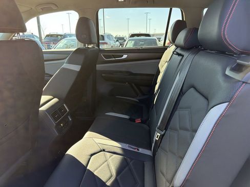 New 2026 Volkswagen Atlas Peak Edition AWD/4WD image 11