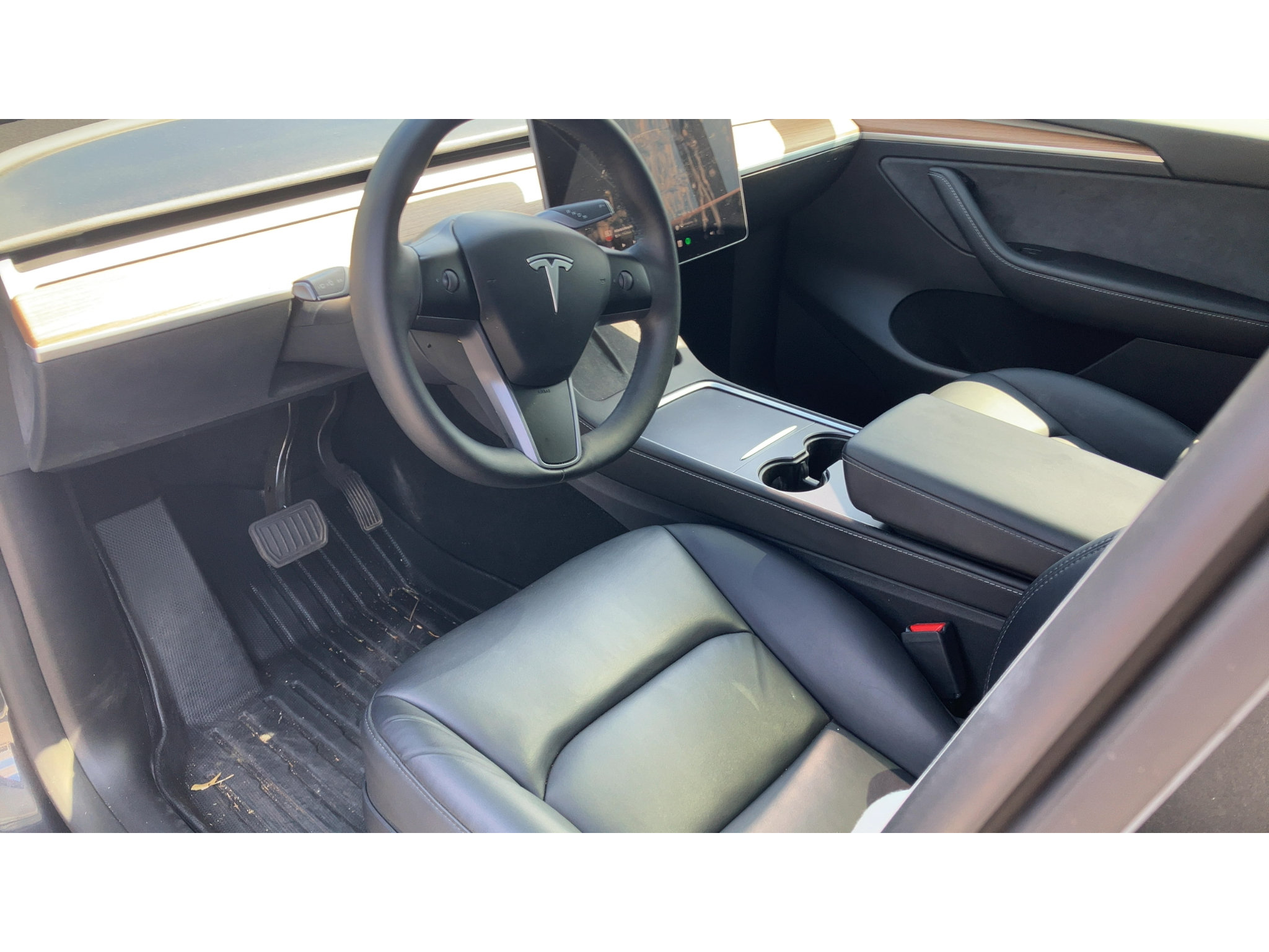 Used 2024 Tesla Model Y Long Range RWD image 5