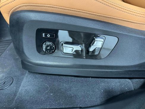 New 2026 BMW X5 xDrive40i w/ Executive Package image 30