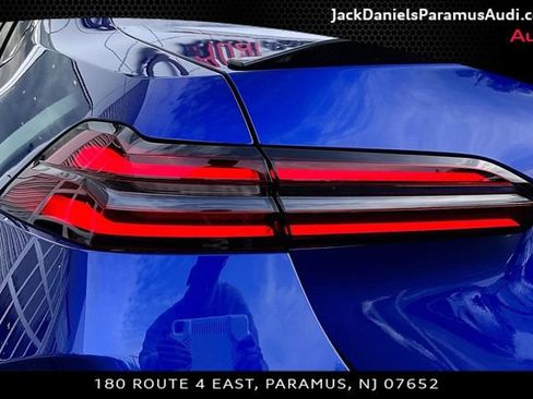 Used 2025 BMW M5 w/ Carbon Package image 23