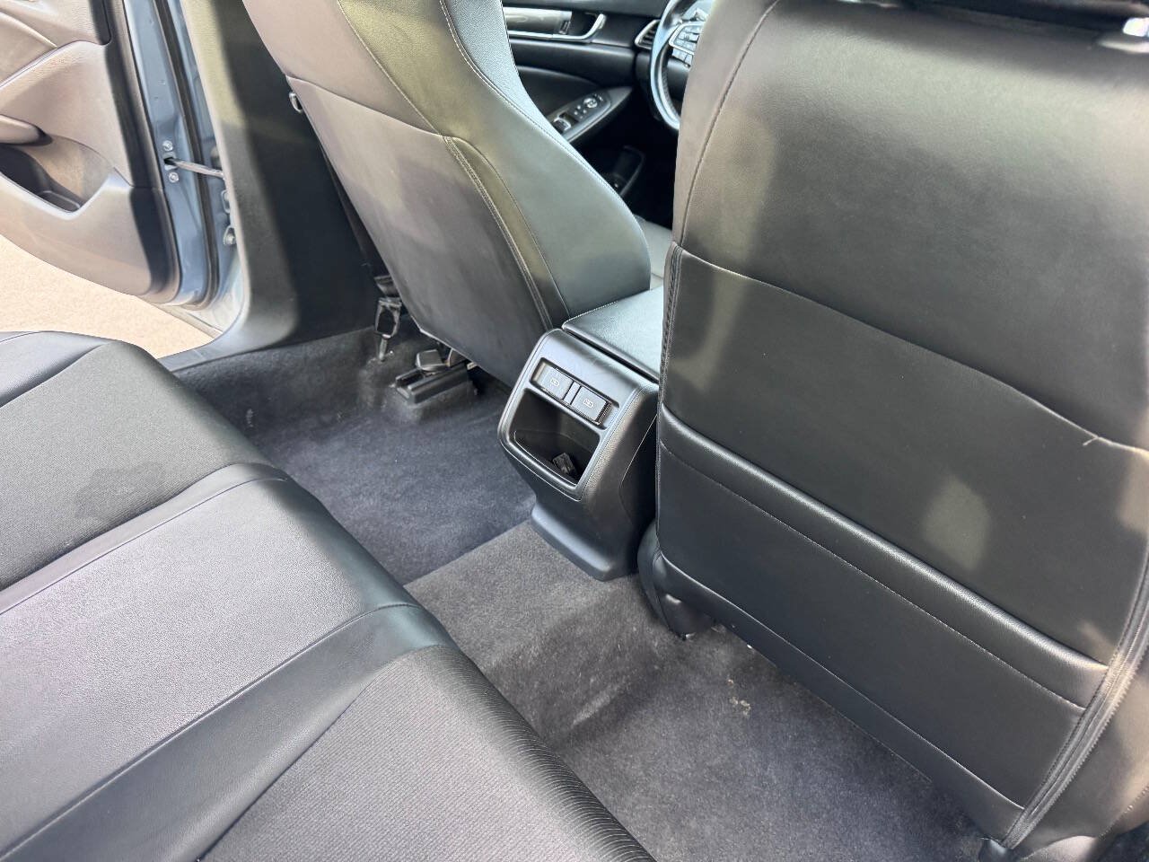 Used 2022 Honda Accord Sport image 11