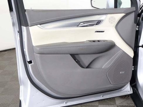 Used 2018 Cadillac XT5 Luxury w/ Driver Awareness Package image 27