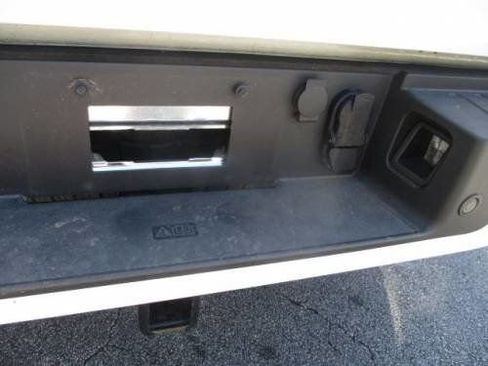 Used 2025 Ford F150 Lariat w/ Equipment Group 501A Mid image 5