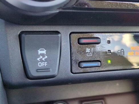 Used 2024 Toyota RAV4 Limited image 22