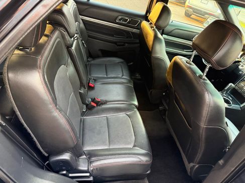 Used 2016 Ford Explorer Sport image 18