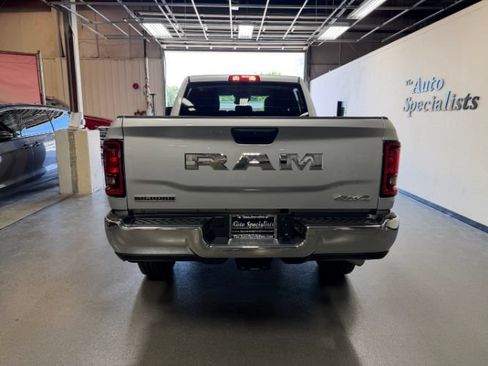 Used 2026 RAM 2500 Big Horn AWD/4WD image 5