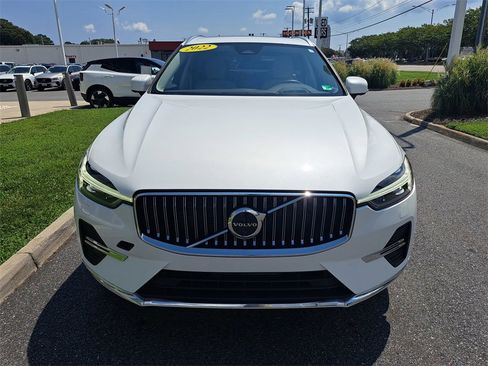 Used 2022 Volvo XC60 B6 Inscription w/ Advanced Package image 3