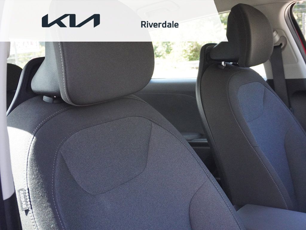 Used 2025 Kia K4 FWD image 26