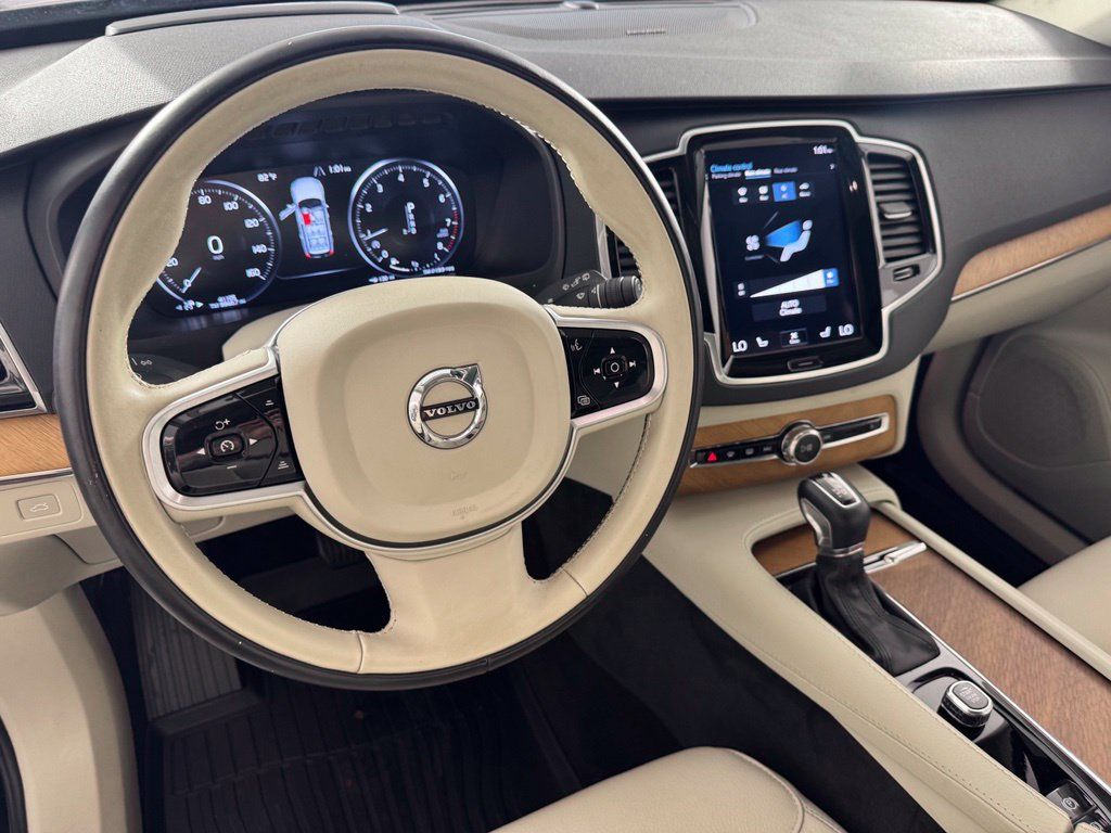 Used 2022 Volvo XC90 T6 Momentum w/ Advanced Package AWD/4WD image 21