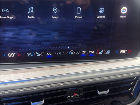 New 2026 Chevrolet Tahoe Premier w/ Sun And Tow Package AWD/4WD image 40