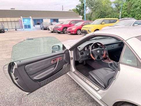 Used 2003 Mercedes-Benz SLK 320 image 41