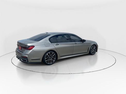 Used 2020 BMW 740i w/ Luxury Rear Seating Package image 8