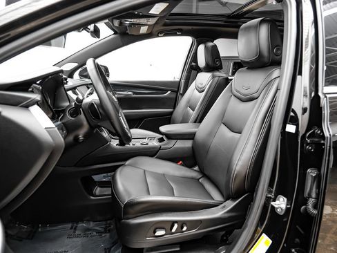 Used 2025 Cadillac XT5 Premium Luxury FWD image 37