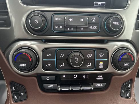 Used 2017 Chevrolet Suburban Premier image 33