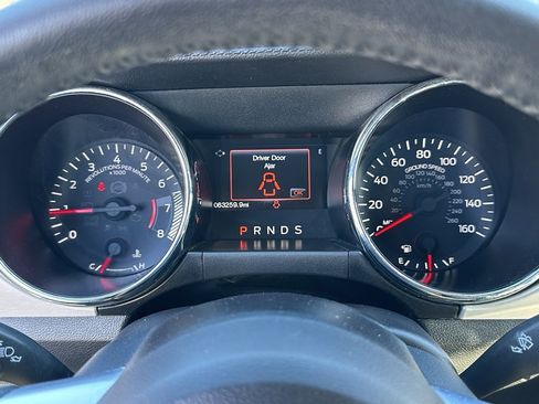 Used 2017 Ford Mustang Premium image 22