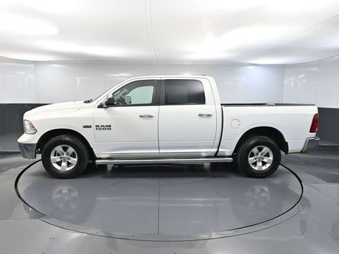 Used 2017 RAM 1500 Classic SLT AWD/4WD image 9