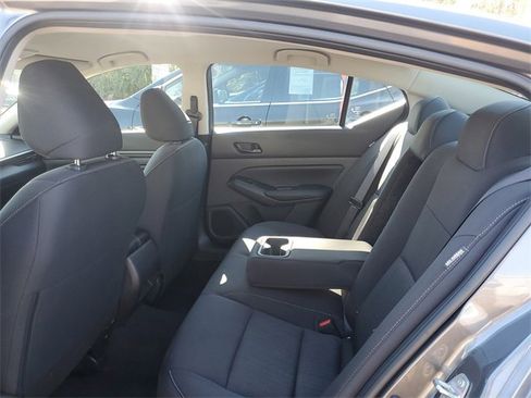 Certified 2025 Nissan Altima 2.5 S image 9