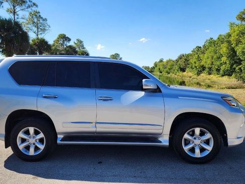 Used 2016 Lexus GX 460 image 11