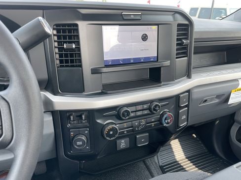 New 2025 Ford F550 4x4 Regular Cab Super Duty image 10