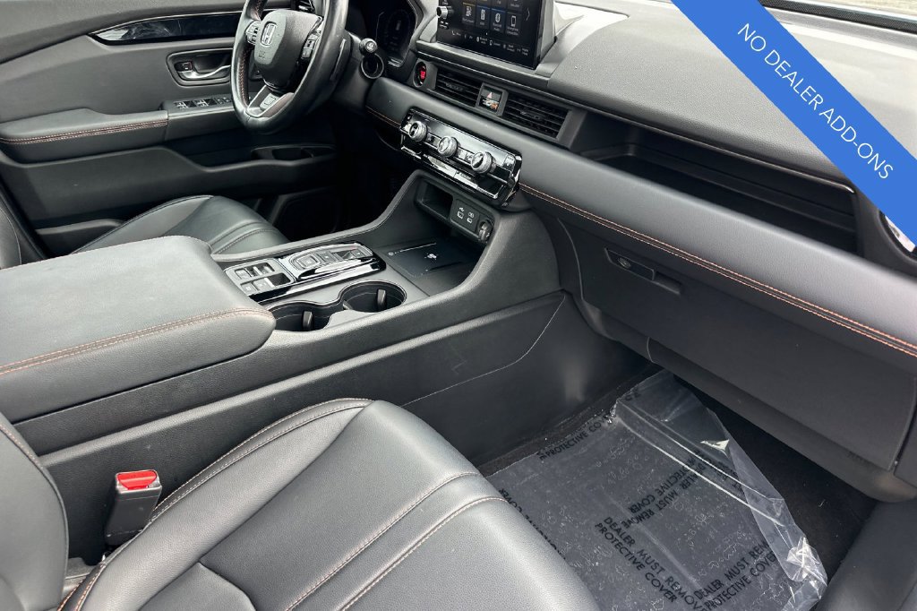 Certified 2025 Honda Pilot TrailSport image 19
