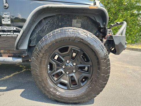 Used 2016 Jeep Wrangler Unlimited Sport w/ Quick Order Package 24S AWD/4WD image 2