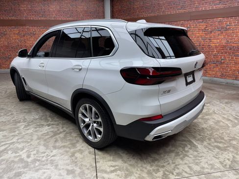 Certified 2024 BMW X5 xDrive40i w/ Premium Package AWD/4WD image 3
