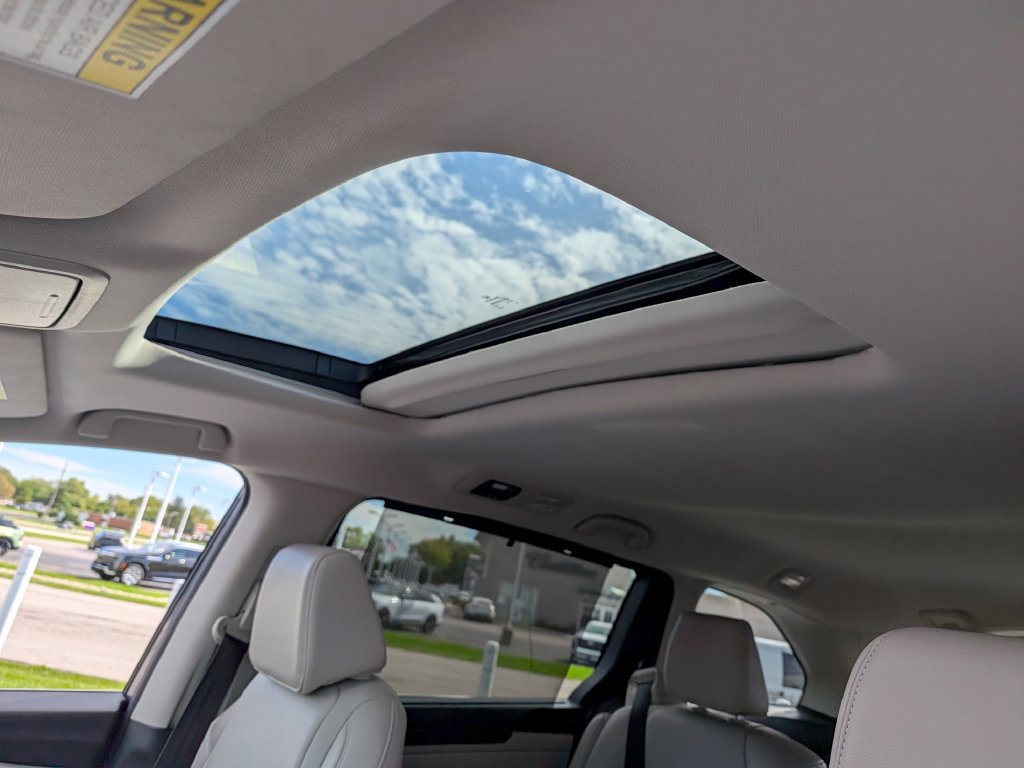 Used 2025 Honda Odyssey EX-L image 15