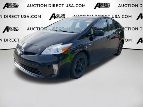 Used 2015 Toyota Prius Two FWD image 1