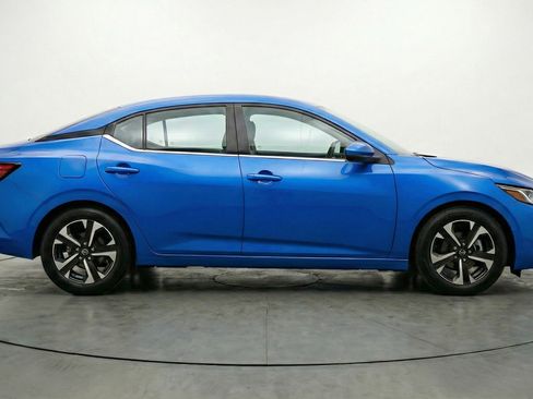 Used 2025 Nissan Sentra SV image 11