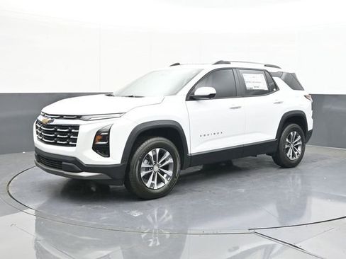 New 2026 Chevrolet Equinox LT w/ Convenience Package II FWD image 5