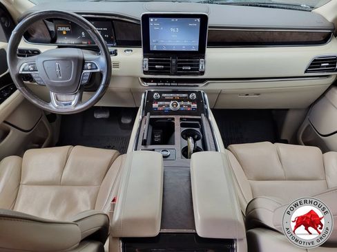 Used 2019 Lincoln Navigator Select RWD image 20