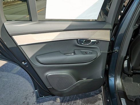 New 2026 Volvo XC90 B5 Plus w/ Protection Package image 18