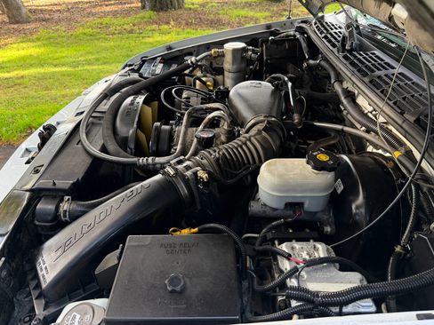 Used 2004 Chevrolet Blazer LS w/ Preferred Equipment Group image 53