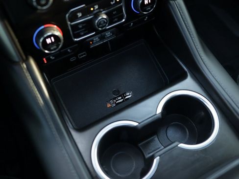 Used 2023 Chevrolet Tahoe LT w/ Luxury Package image 19