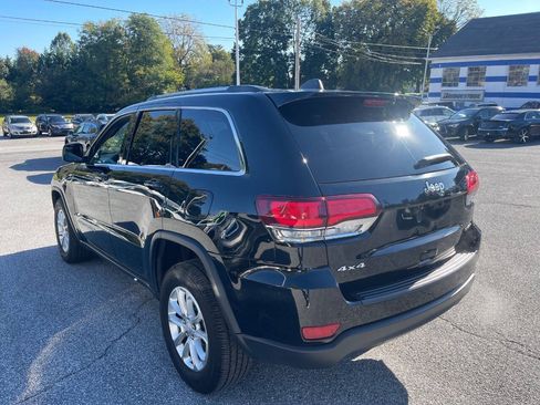Used 2021 Jeep Grand Cherokee Laredo X AWD/4WD image 4