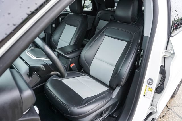 Used 2022 Ford Explorer XLT w/ Equipment Group 202A AWD/4WD image 13